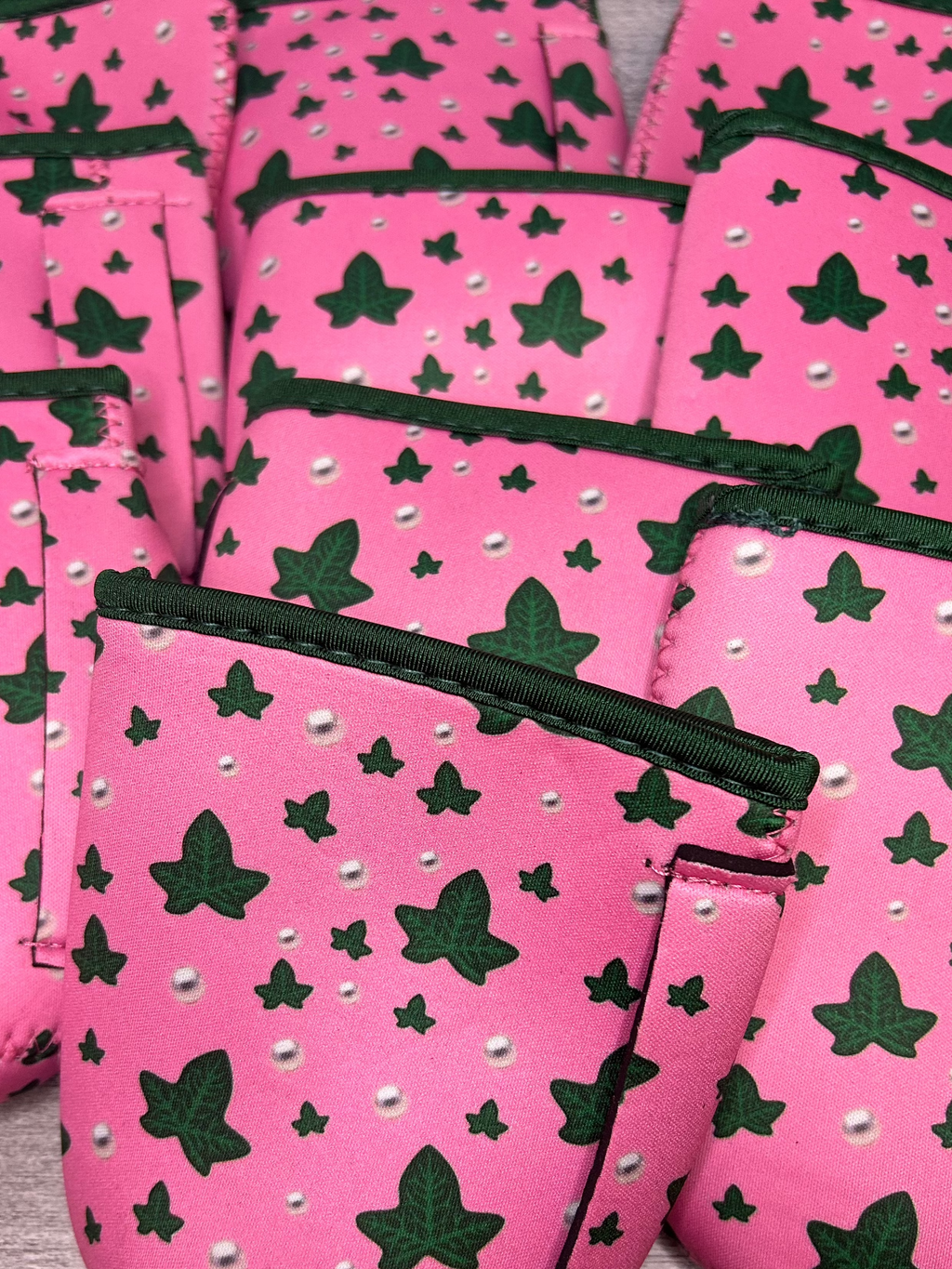 Ivies & Pearls Cup Sleeve